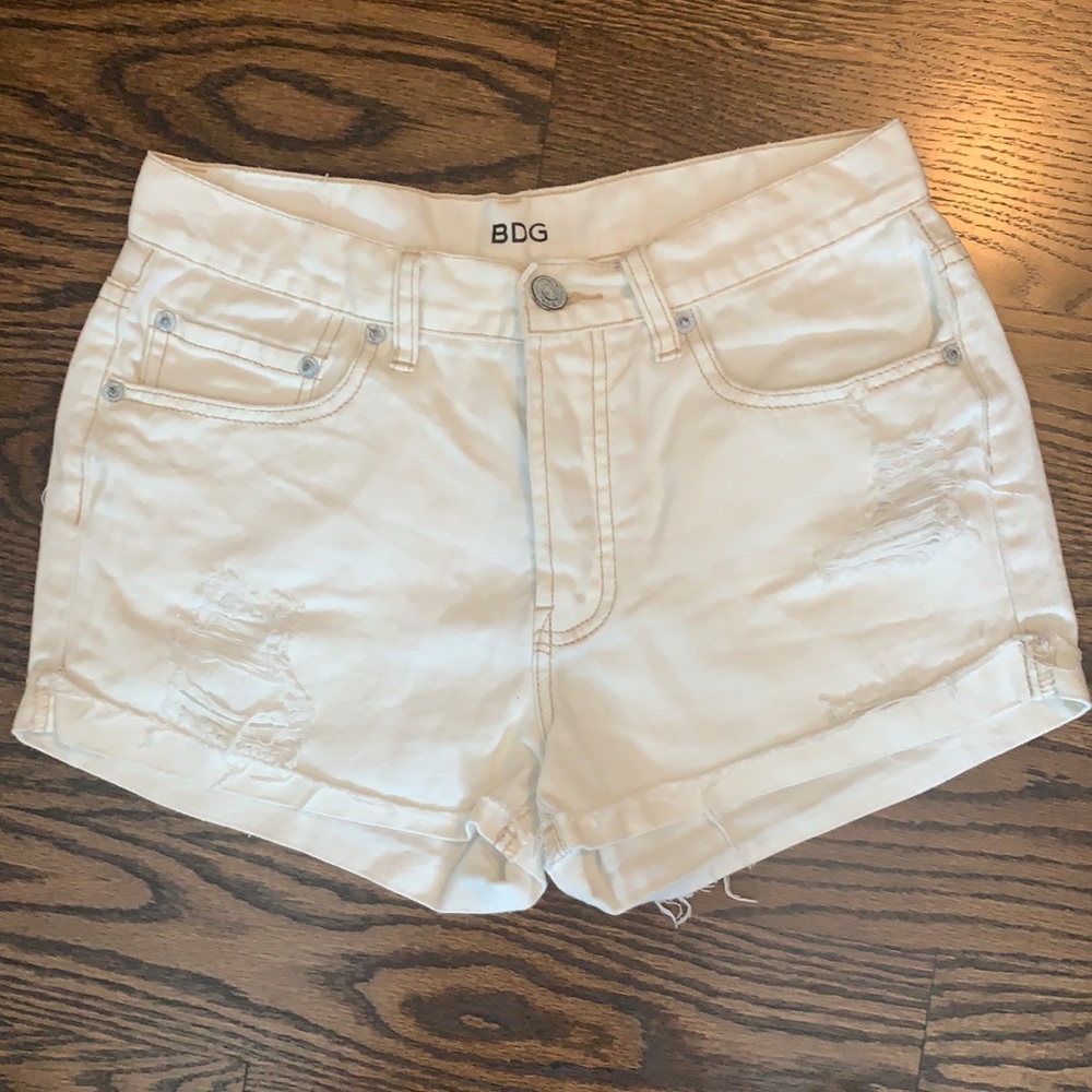 BDG Tomgirl shorts white size 26